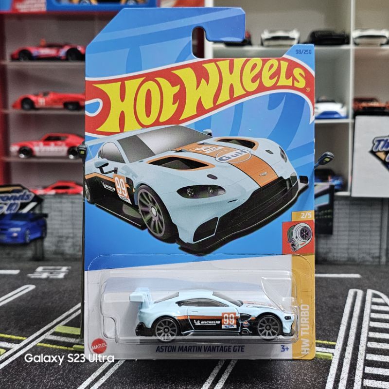 Hotwheels Aston Martin Vantage GTE Gulf Biru