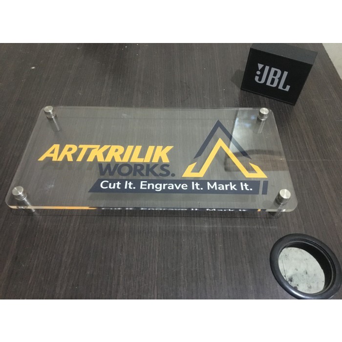 

Terlaris Papan Nama Ruang Akrilik Logo Perusahaan 5Mm Print Uv Custom