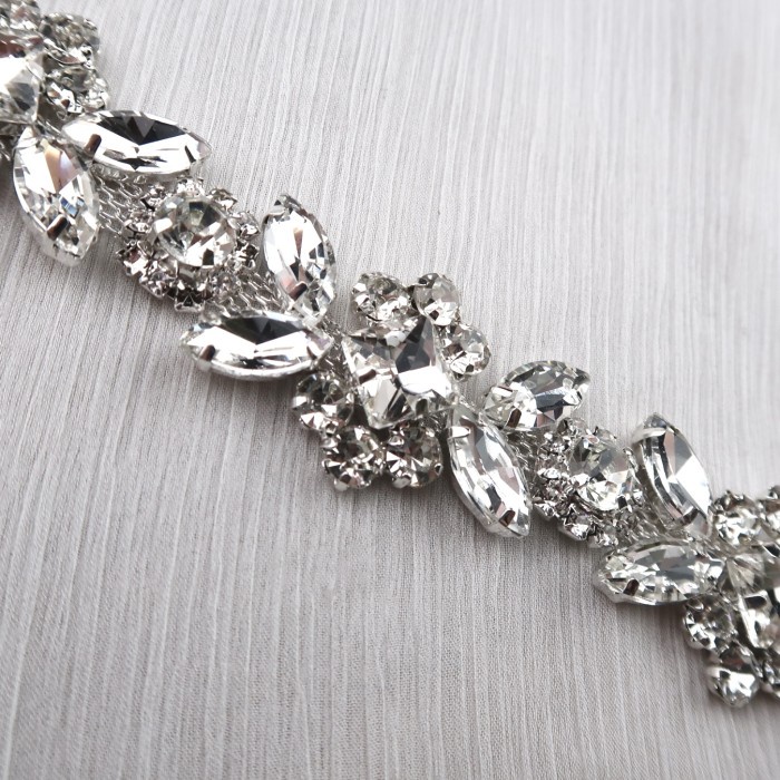 Terlaris Payet Rangkai Kristal Swarovski Import Fancy Rhinestone Chain