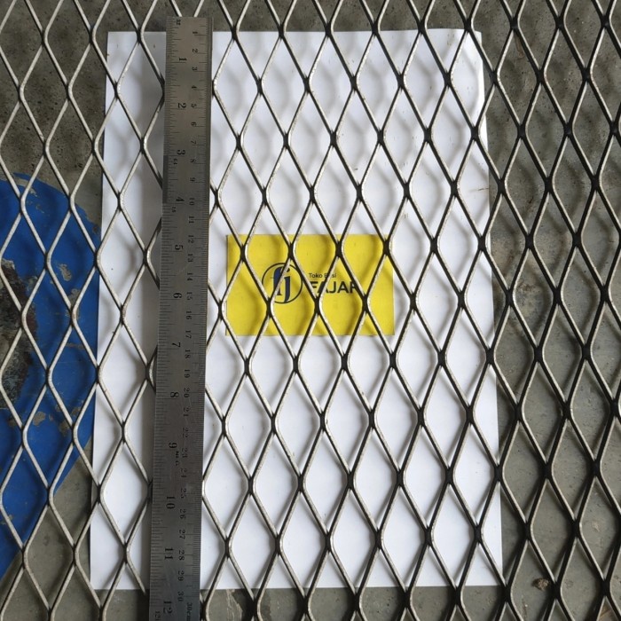 Latins Expanded Metal F 2028 Kawat Pagar Pintu Tangga Wajik Ornamesh Mesh