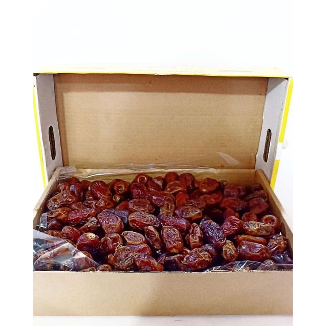 

Kurma Mesir 3 kg Dus/kurma madu orginal