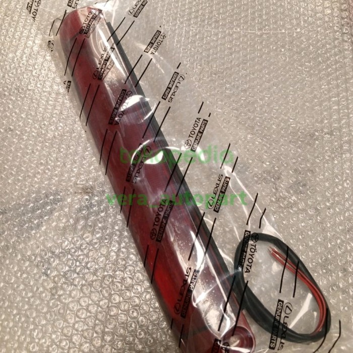 Lampu Spoiler Avanza, Innova Rush, Xenia, Fortuner,Tahun 2004-2010 Kode My 019