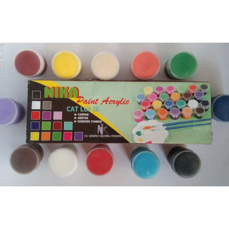 

cat lukis - 1 Box isi 12 warna-Canvas-dll (Acrylic)
