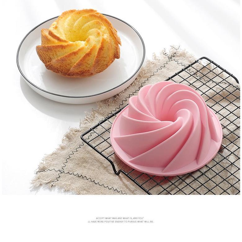 Terlaris Termurah  Loyang Puding Kue Bolu Silikon Anti LengketCetakan Puding Besar Bunga SpiraCetaka