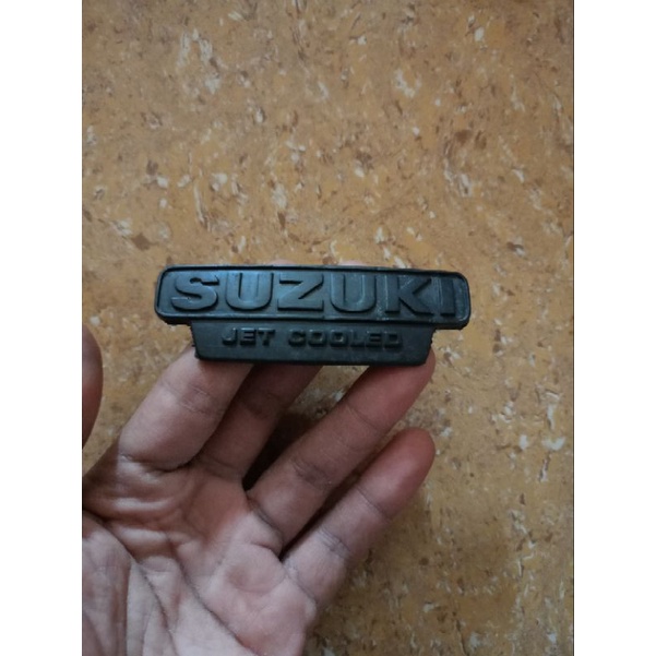 Emblem Bodi Bok Belakang Suzuki RC80,RC100, BRAVO ORI BEKAS