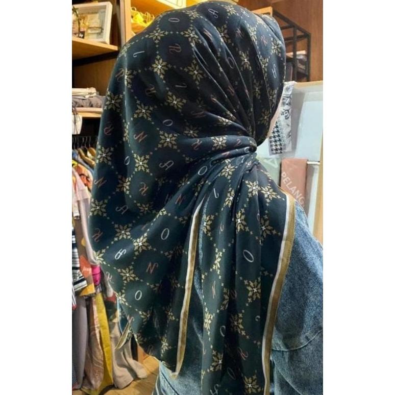 Viral Hijab Segi Empat Motif Korina / Deenay Korina /Voal.Motif Korina