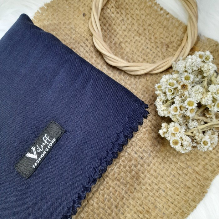 Hijab Segi Empat Voal Kerudung Polos Jilbab Laser Cut Viluff-Navy