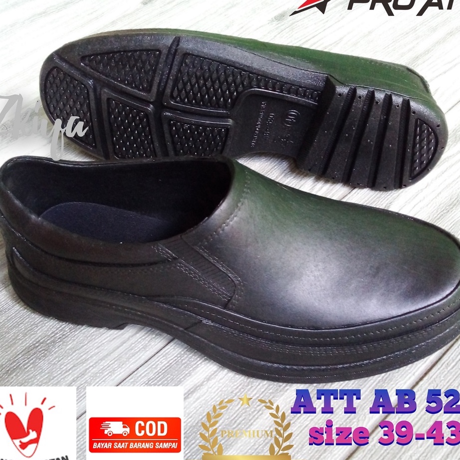 Diskon Sepatu Karet Pria ATT/ Sepatu Pantofel Karet Pria ATT AB 520 Hitam/Anti Air & Anti Slip
