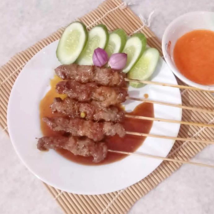 

sate babi manis 10 tusuk NONHALAL/sqte babi bumbu lengkuas 10 tusuk