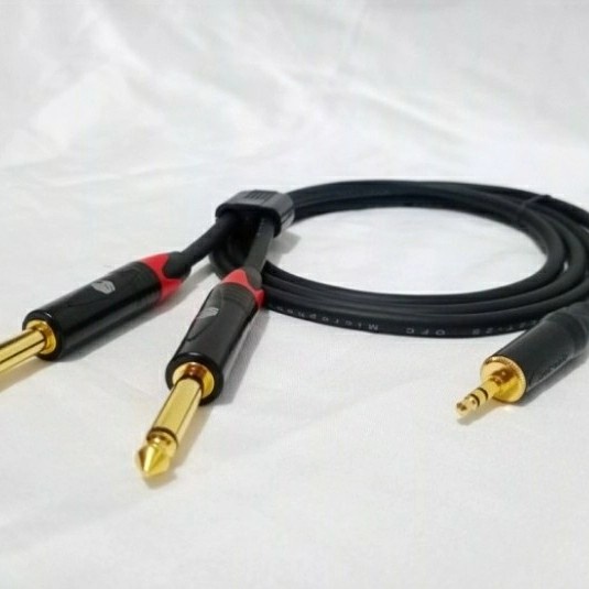 Kabel Audio Canare 2Mtr Jack 3.5Mm Stereo Male To 2 Akai 6.5Mm Male