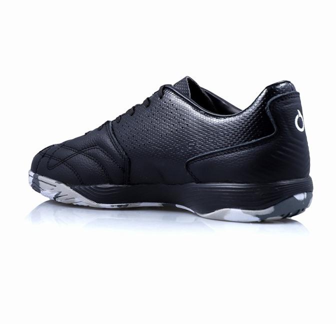Ortuseight Sepatu Futsal Jogosala Revolt In - Hitam