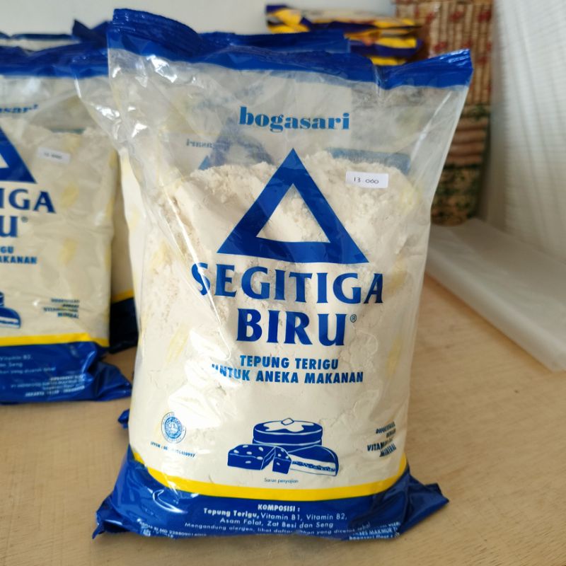 

TEPUNG TERIGU SEGITIGA BIRU