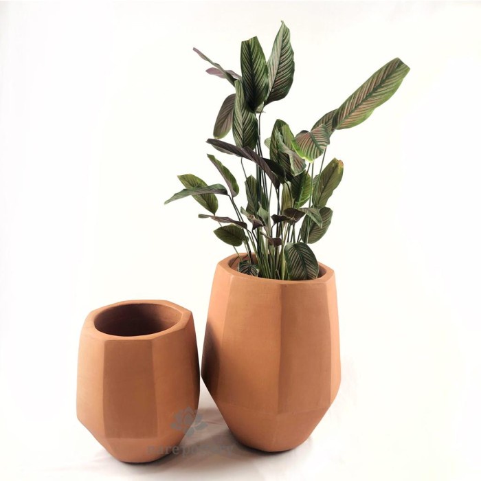 Pot Jade / Pot Terracotta Unik / Pot Tanah Liat / Pot Gerabah/Terakota