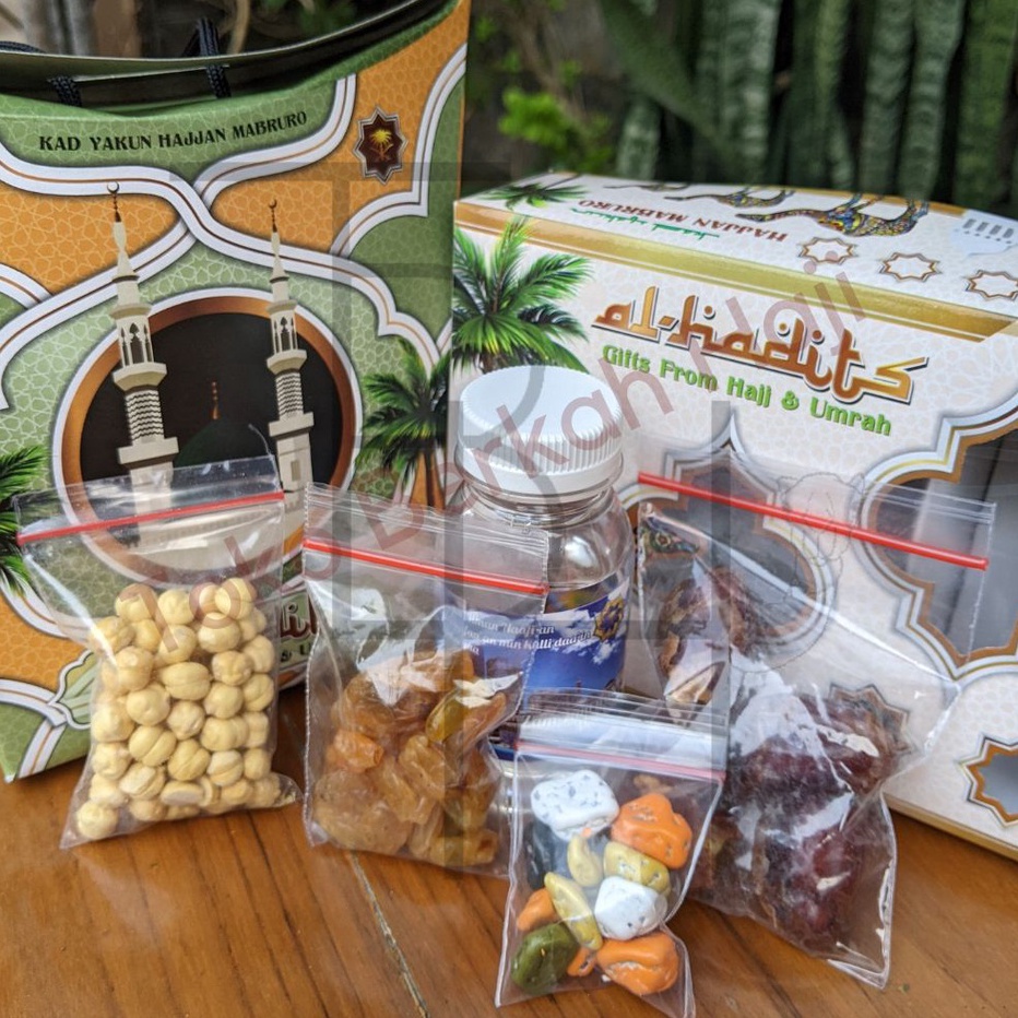 

XKKN8668 Terbaru paket oleh oleh haji dan umroh + coklat kerikil + air zamzam