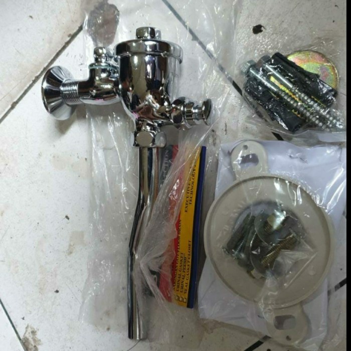 Kelengkapan untuk urinoir toto