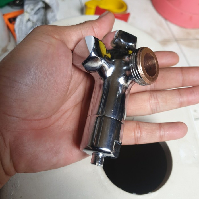 Sparepart Stopkran Kloset TOTO cw436nj ukuran 3/4 inch (bekas)