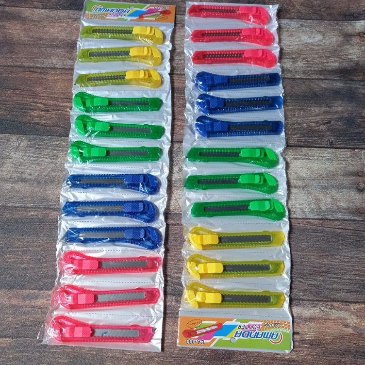 

➯Diskon✱☋ Cutter BESAR 12pcs/Cutter/Pisau Cutter/Alat Memotong G95