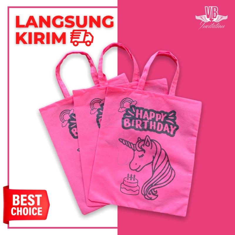 

TAS SOUVENIR ULANG TAHUN ANAK READY SIAP KIRIM KUDA PONY BIRTHDAY GOODIE BAG SNACK SOVENIR ULTAH MURAH MOTIF KARAKTER ANIMAL LUCU UNIK KUAT MUAT BANYAK TERLARIS F 25.30 Best Seller