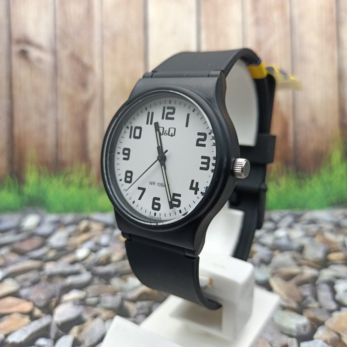 Q&Q QQ Analog Jam Tangan Pria Strap Karet Hitam VS50J017Y Original