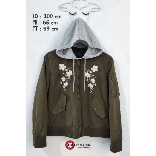 Jacket Private Pause Army Bordir Bunga with Hoodie Second