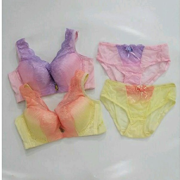 Bra set busa sedang kawat kait 4 cup C bh dan celana dalam setelan pakaian dalam wanita art.836