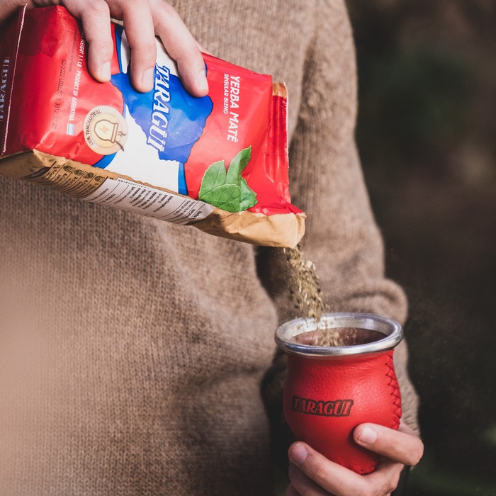 

Laris Taragui Yerba Mate Original With Stems 250G + Che Mate Gourd Cup Set