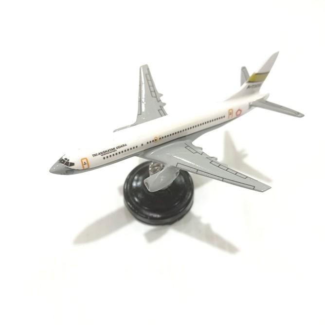 Miniatur Pesawat Per Tni Au B737-400