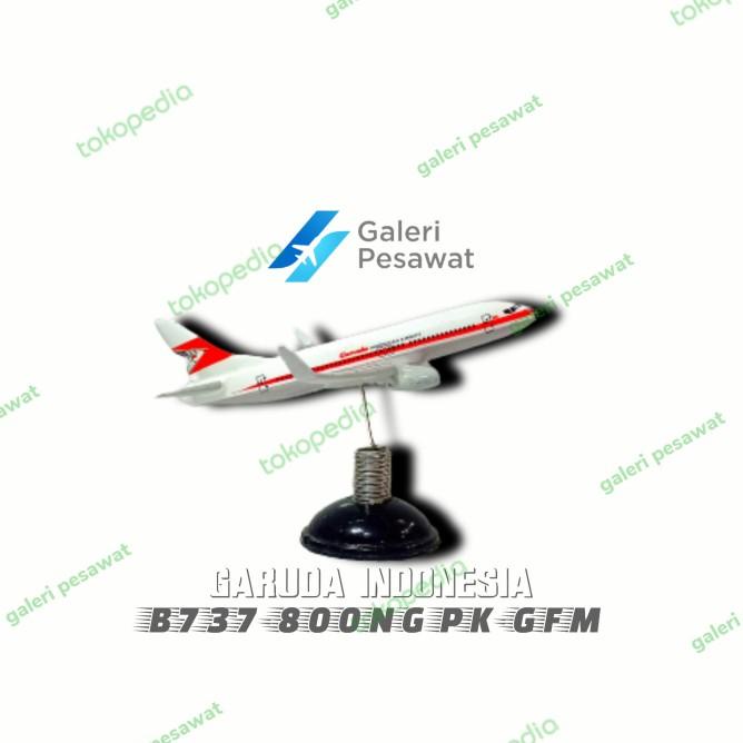 Miniatur Pesawat Per Garuda Indonesia Vintage B737-800Ng Pk-Gfm