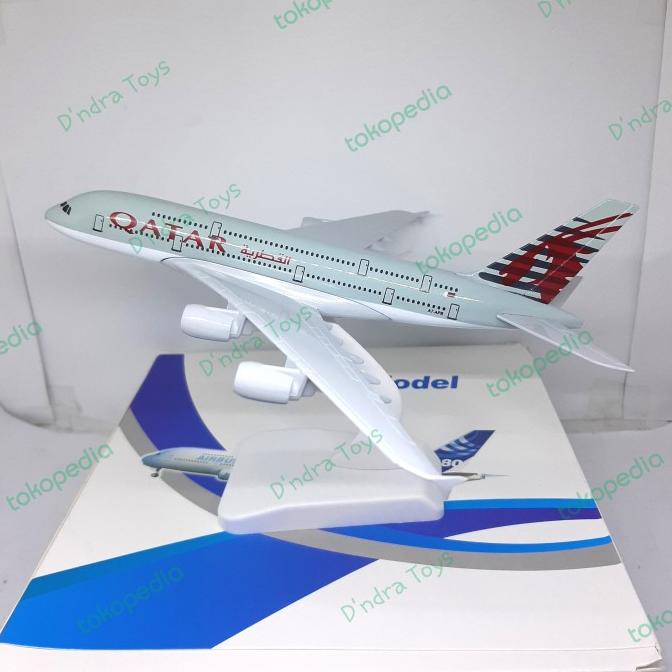 Diecast Miniatur Pesawat Qatar Airways Diecast Pesawat Mainan Besi
