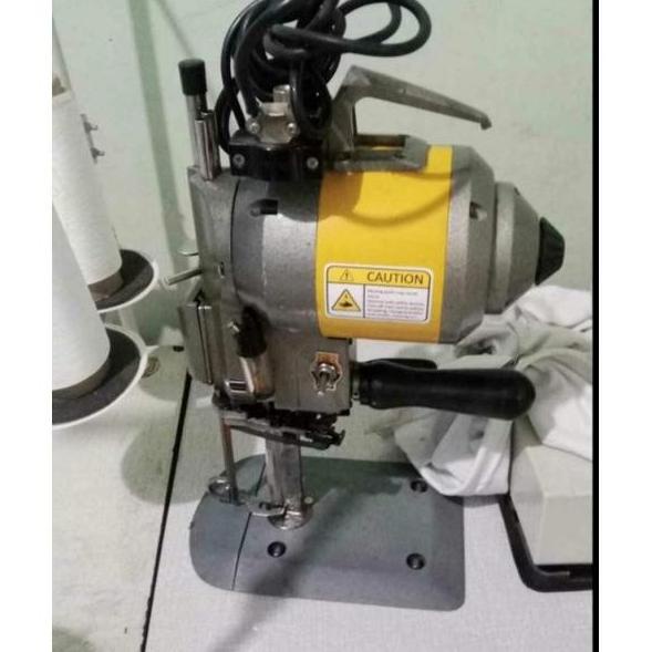 Mesin Potong kain model KM tegak 5/6/8/10 inch (Seken/Bekas)