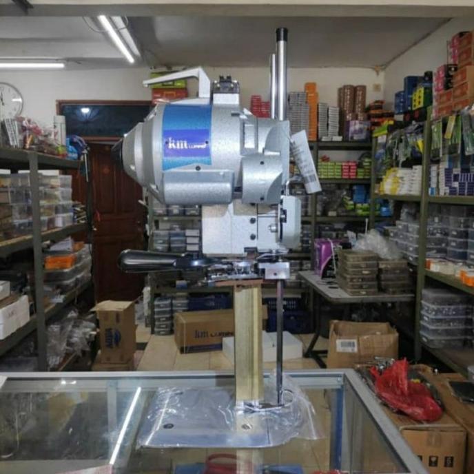 

Mesin Potong Bahan Kain Tegak 10" KM AUV China