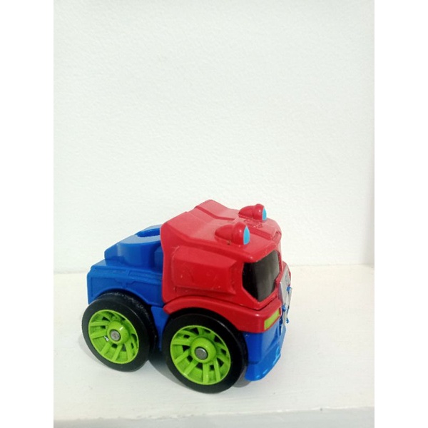 mainan mobilan kecil