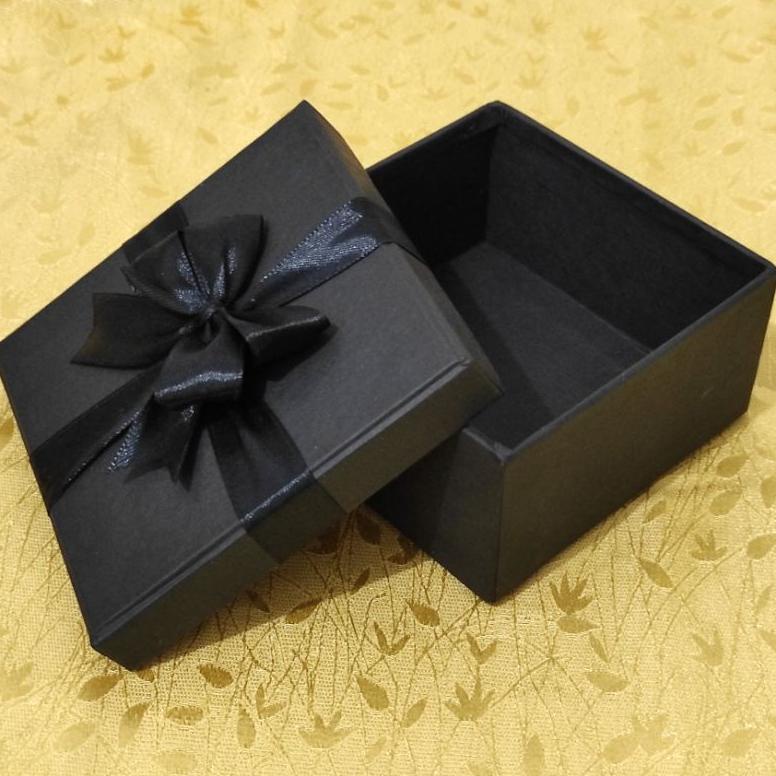 

COD!! GIFT BOX KOTAK KADO HARDBOX TEBAL LUAR DALAM HITAM