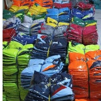 KOSTUM SEPAK BOLA / JERSEY MURAH ISI 18 STEL CREATES.STORE