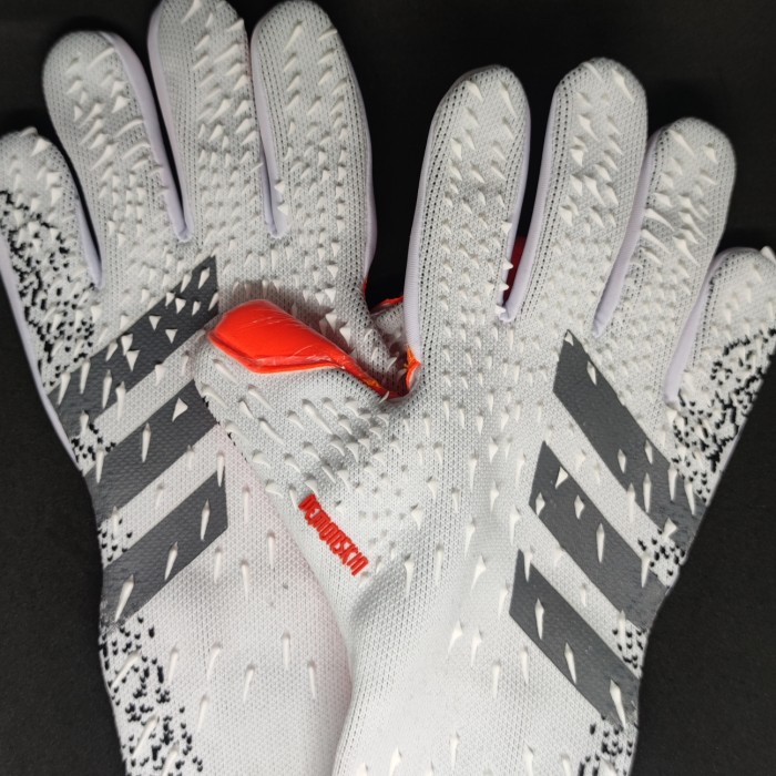 Sarung Tangan Kiper Adidas Predator Pro Ultima Putih Hitam