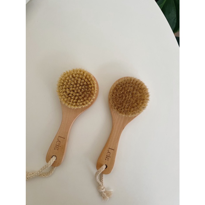 Dry Brush-Sikat Bakering Untuk Ekspoliasi