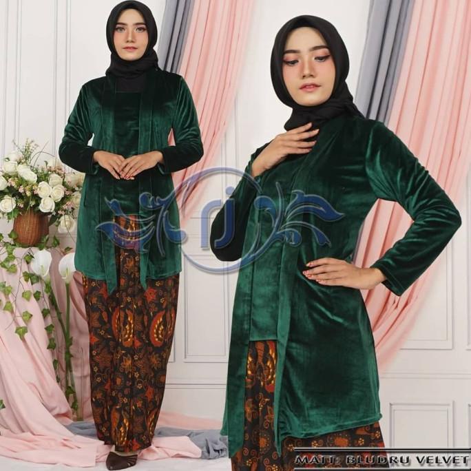 Atasan kebaya kutu baru bludru warna hijau botol