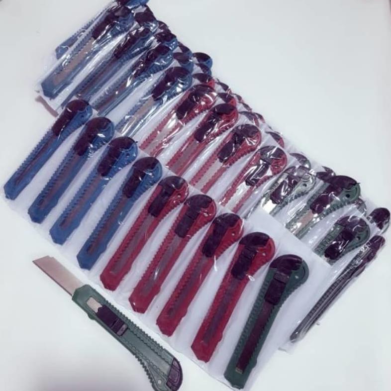 

Termurah [400Gr] T744 | [Cutter Renceng] Pisau Kater Isi 12 Pcs Cutter Besar / Cutter Murah Isi 12