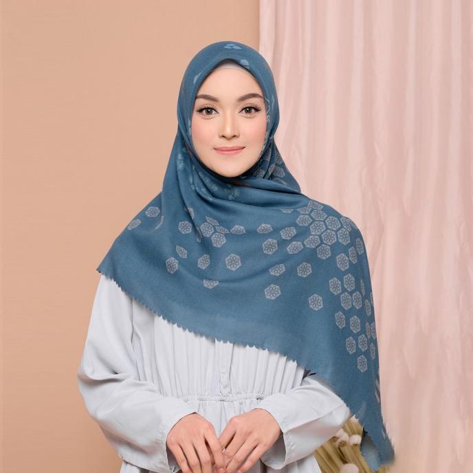 Sale BIA x Revalina S Temat - Elva Aqua Scarf Kerudung Segi Empat - Yunani Termurah