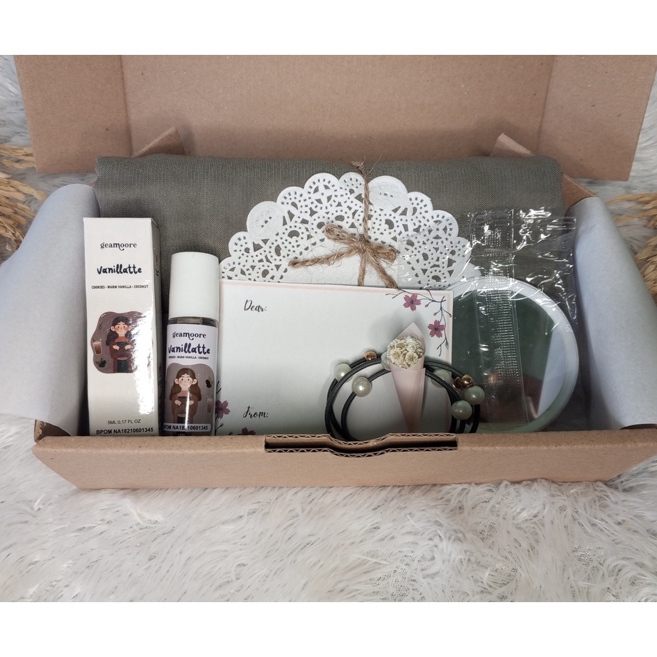 

MBDS0215 [PROMO SALE!!!] Hampers Hijab Latte Series / Kado Ulang Tahun/ Wisuda/ Anniversary