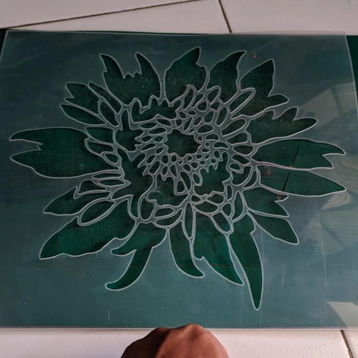 

STENCIL DINDING MOTIF BUNGA MATAHARI UKURAN 30X35 BAHAN TEBAL