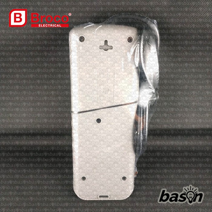 15646 Stop Kontak Arde 4 Lubang Kabel 1.5Meter Saklar Individual