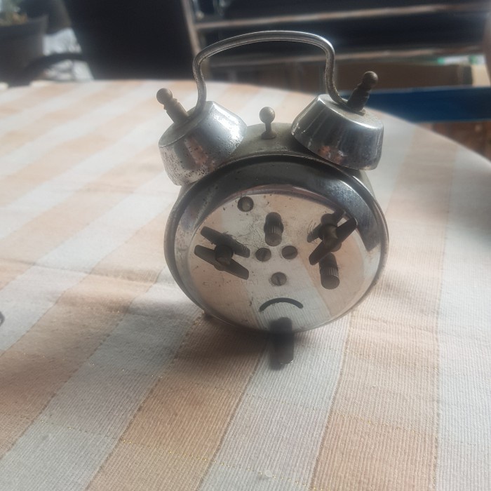 N898U Jam Meja Antik Bunyi Ayam Jago A9087