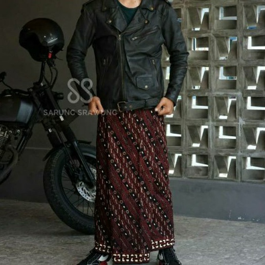 SARUNG BATIK SEMI TULIS MOTIF PARANG KLITIK