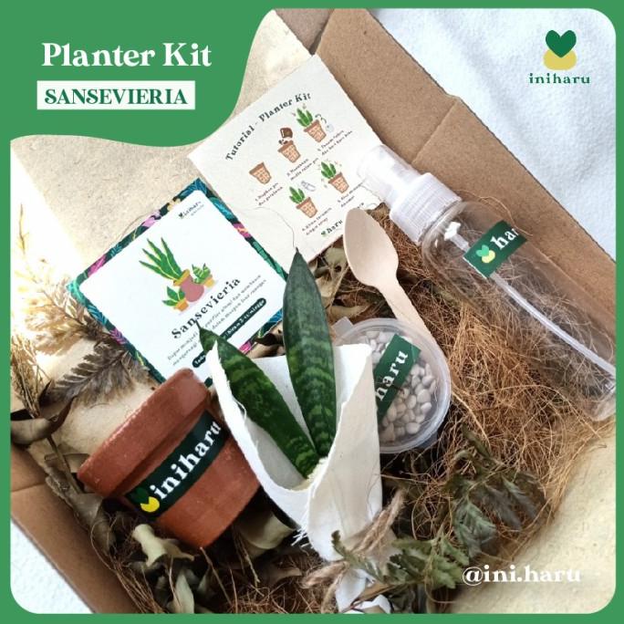 

HAMPERS PLANTER KIT // PAKET TANAMAN SANSEVIERIA