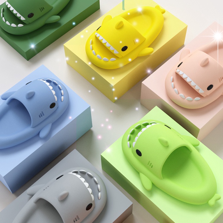 TertarikZz6Z0 Komin Sandal Hiu Anak Laki Laki Sandal Baby Shark Cartoon Sandal Lucu Sendal Anak Pere