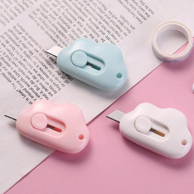 

Cutter Mini Pisau Kecil Mini Silet Mini Cutter Travel Size Y184