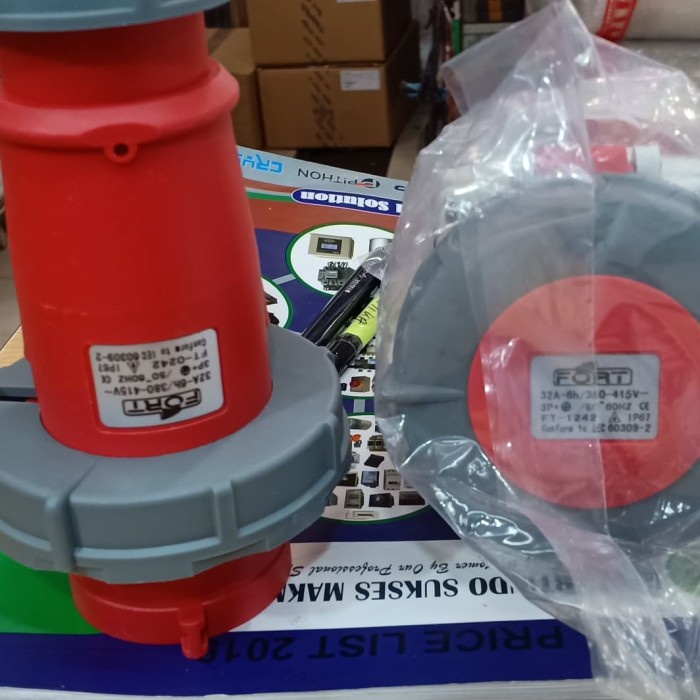 Industrial Plug & Socket 32A 4Pole Ip 67