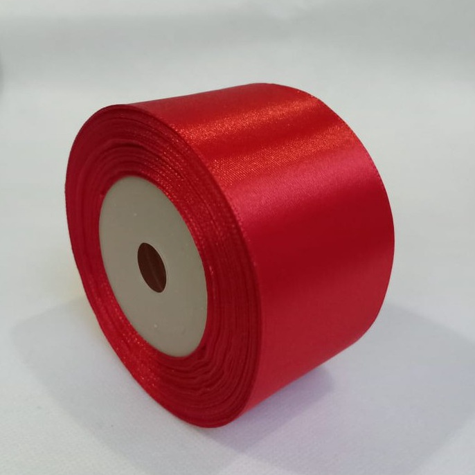 

[CODE BARANG 206DMS] Pita satin merah cabe 2 inch / 5 cm Per roll P8W