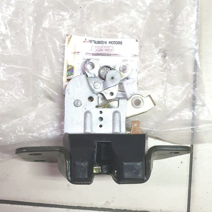 Door Lock Bagasi Asli Mitsubishi Kuda